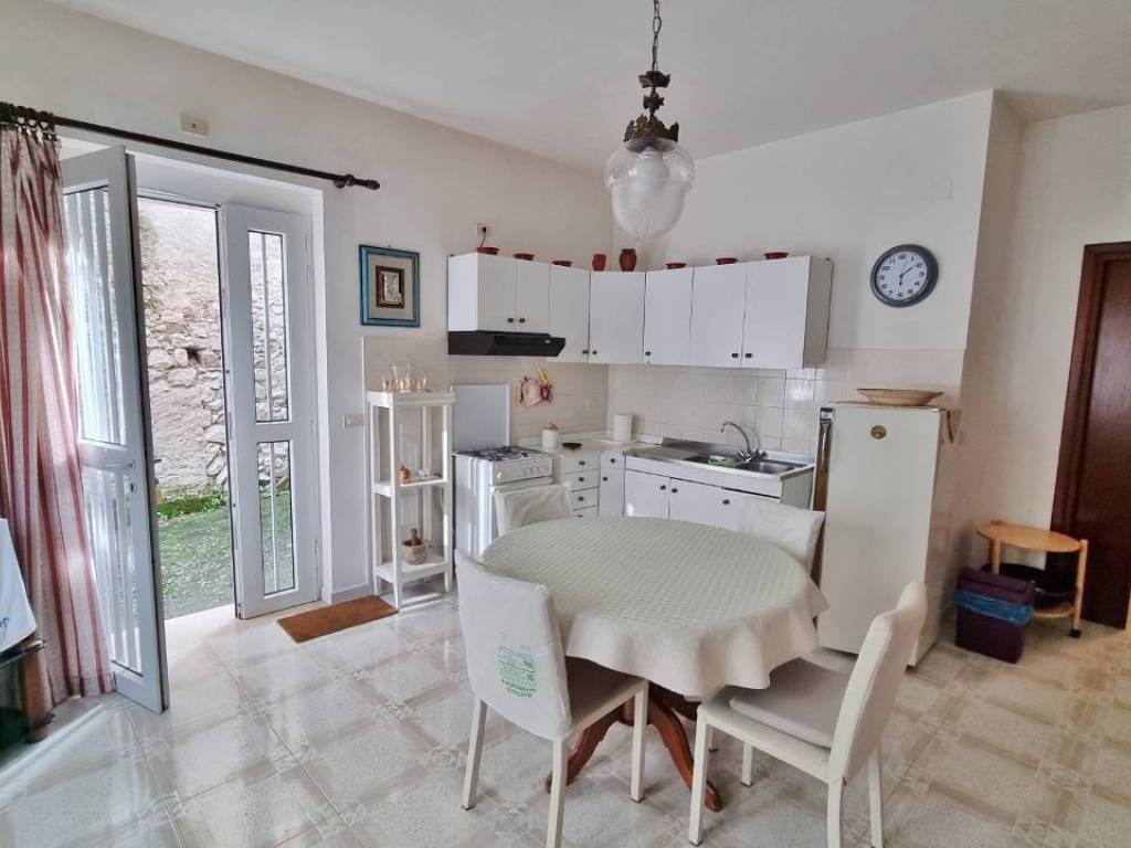 Casa indipendente a Sturno in Via Roma - Foto 2