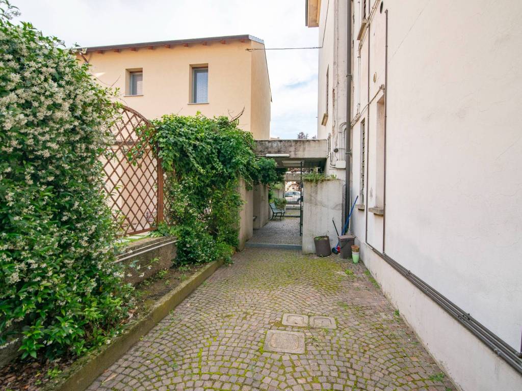 Appartamento a Lodi in Via Giovanni Gandini, 20 - Foto 2