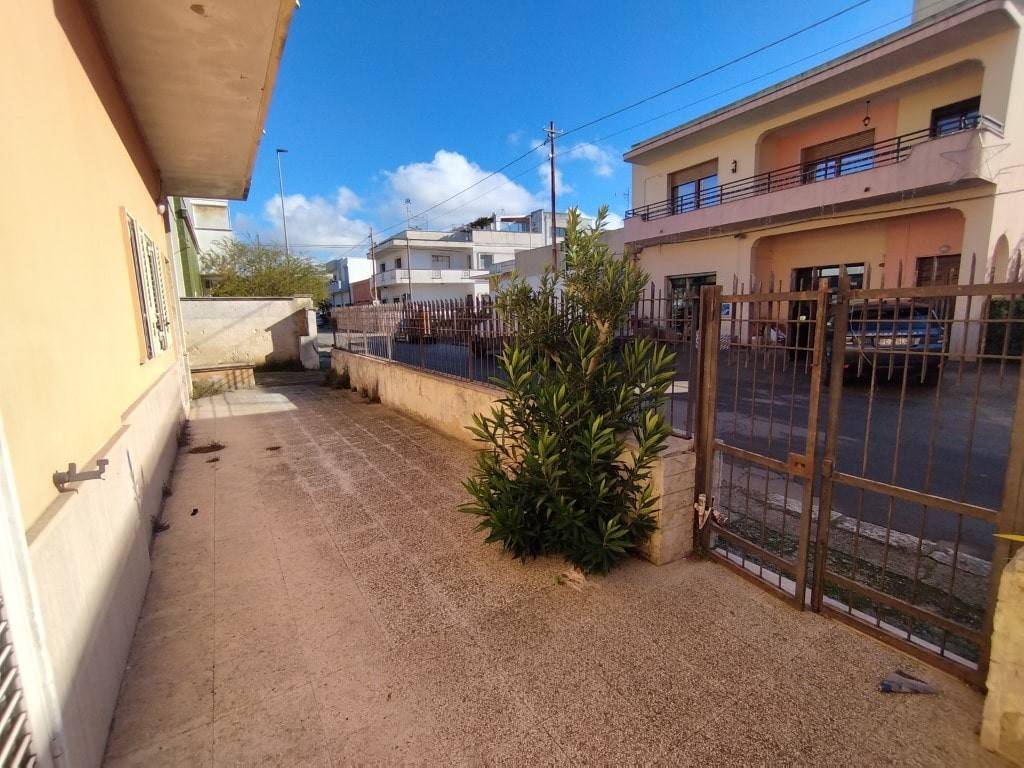 Casa indipendente a Taurisano in Viale Eroi d'Italia, 79 - Foto 4