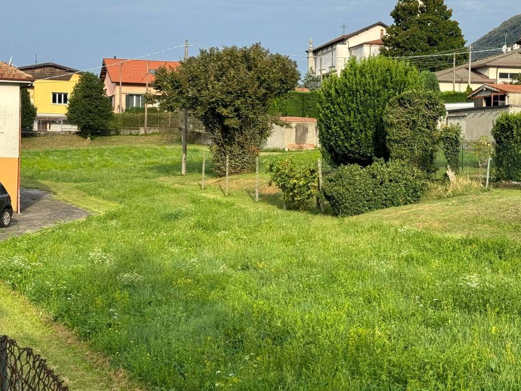 Terreno a Cittiglio in Via Provinciale - Foto 2