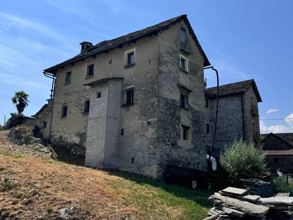 Casa indipendente a Trontano in Via Castello, 15 - Foto 2