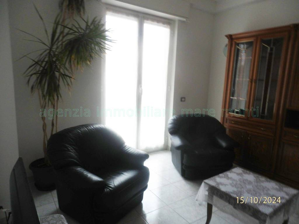 Appartamento a Loano in Via Giosuè Carducci - Foto 2