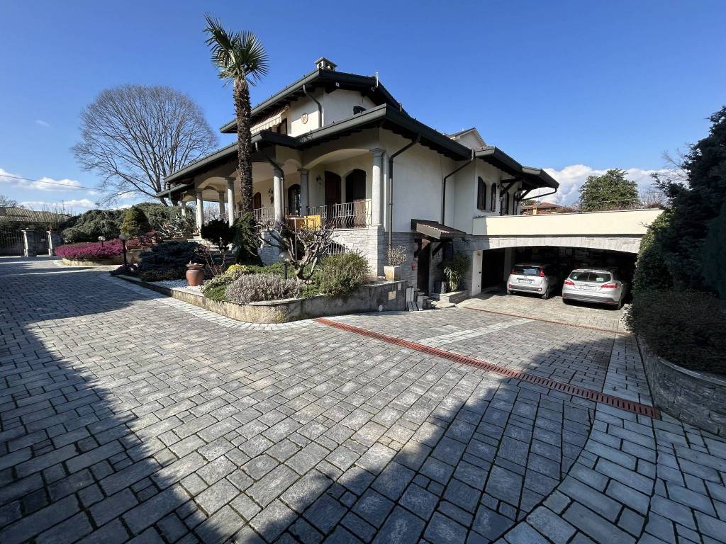 Villa a Fino mornasco in Via Edmondo De Amicis - Foto 2