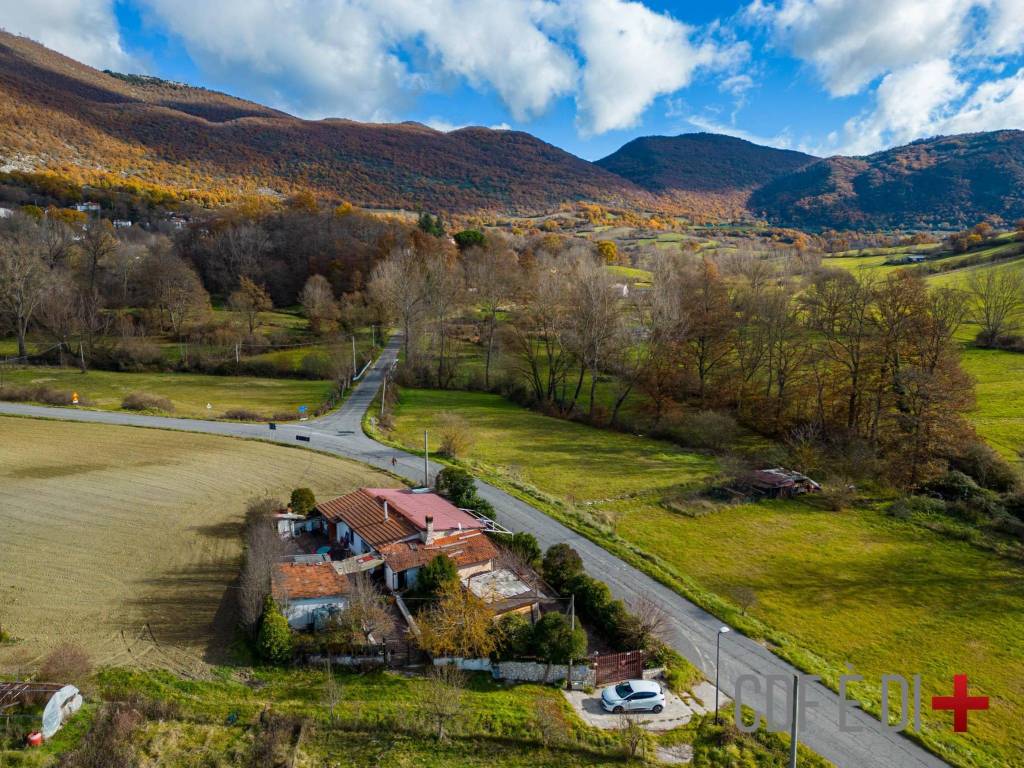 Villa a Borgorose in Via Ara Vecchia - Foto 2