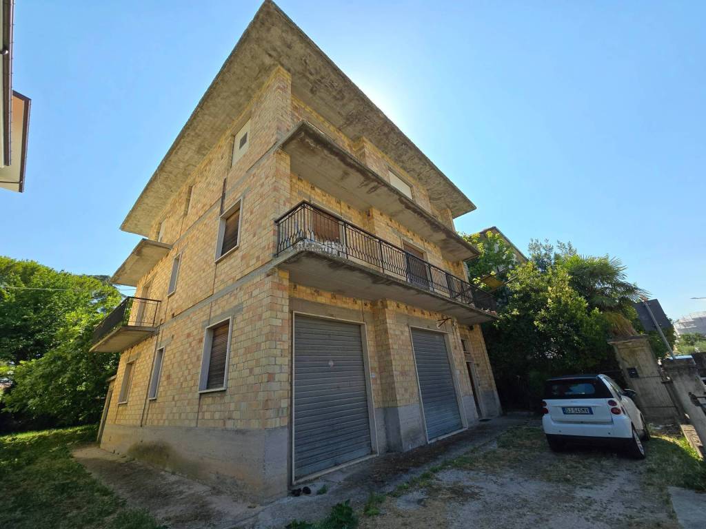 Appartamento a Castel di lama in Via Roma, 65 - Foto 2