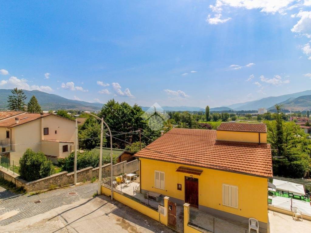 Appartamento a L'aquila in Via delle Aie, 31 - Foto 2