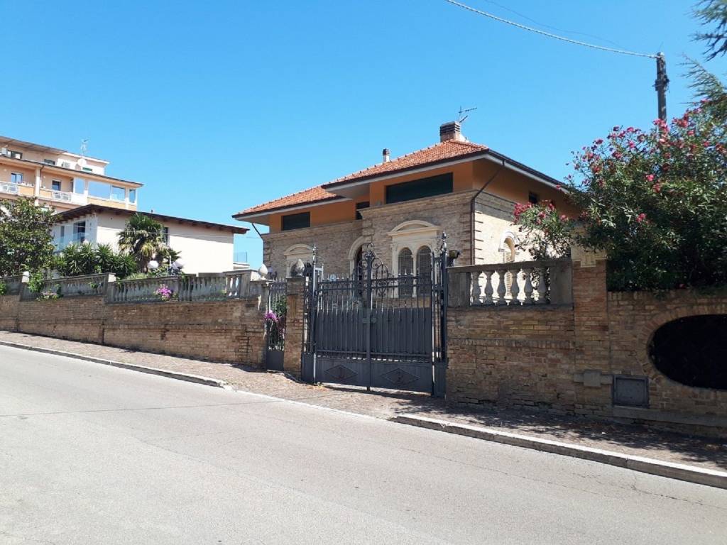 Villa a Giulianova in Viale dello Splendore - Foto 5