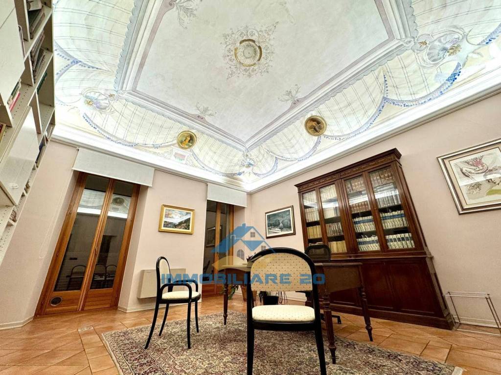 Appartamento a Teramo in CORSO DE MICHETTI, 49 - Foto 2