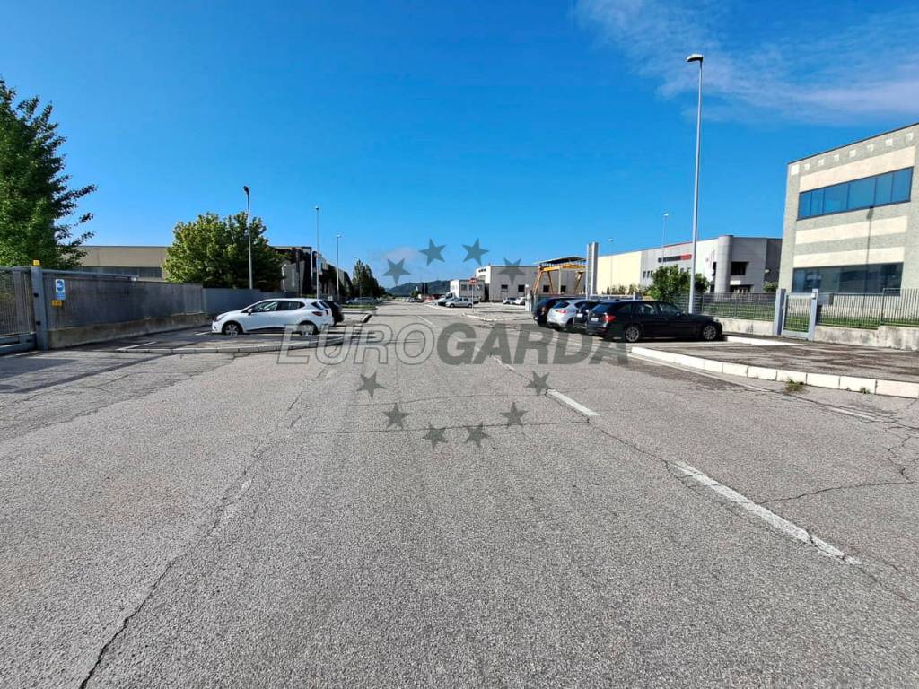 Terreno a Cavaion veronese in Via dell'Industria Ovest - Foto 3