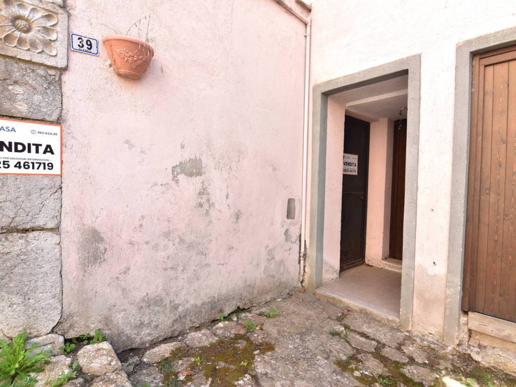Casa indipendente a Altavilla irpina in Via G. d'Avella, 39 - Foto 3