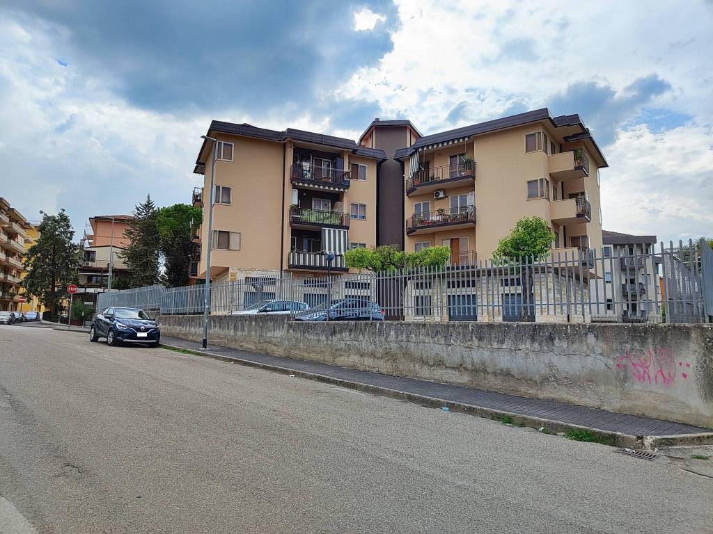 Appartamento a Benevento in Via Enzo Marmorale - Foto 4