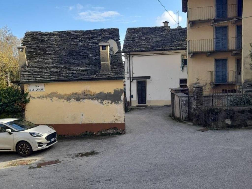 Casa indipendente a Premeno in Via Frova, 8 - Foto 2