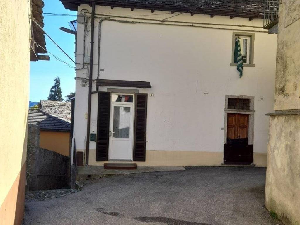 Casa indipendente a Premeno in Via Frova, 8 - Foto 3