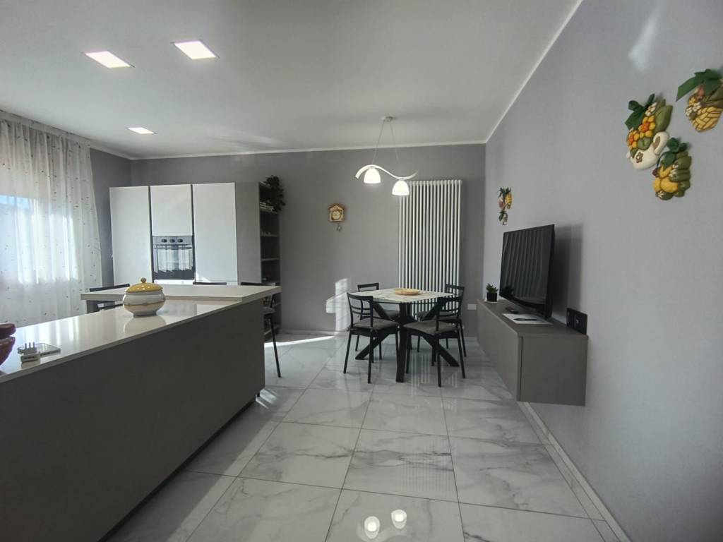 Appartamento a Porto viro in Viale 7 Mari - Foto 5