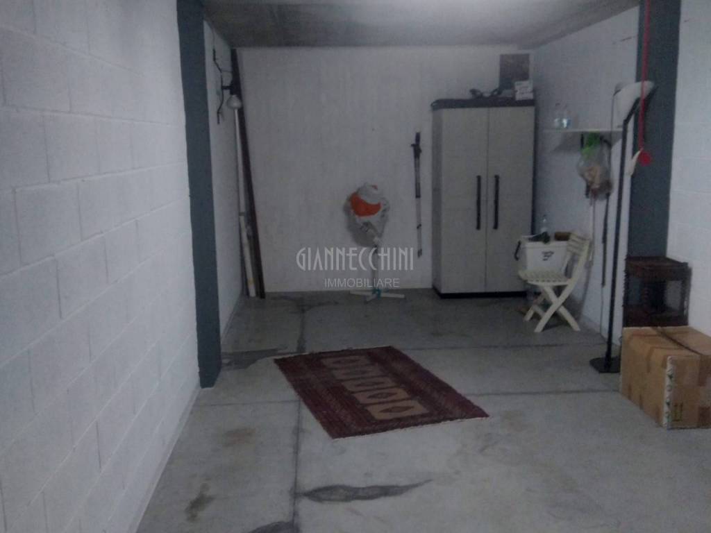 Box / garage a La spezia in Piazza Dante Alighieri - Foto 2