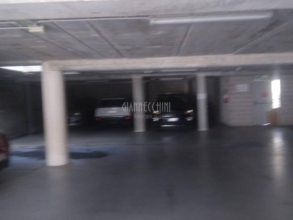 Box / garage a La spezia in Piazza Dante Alighieri - Foto 4