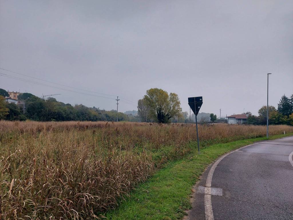 Terreno a Monfalcone in Via Fulvio Tomizza - Foto 2