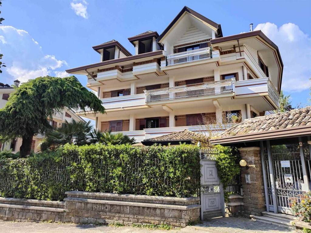 Appartamento a Avellino in via raffaele valagara - Foto 2