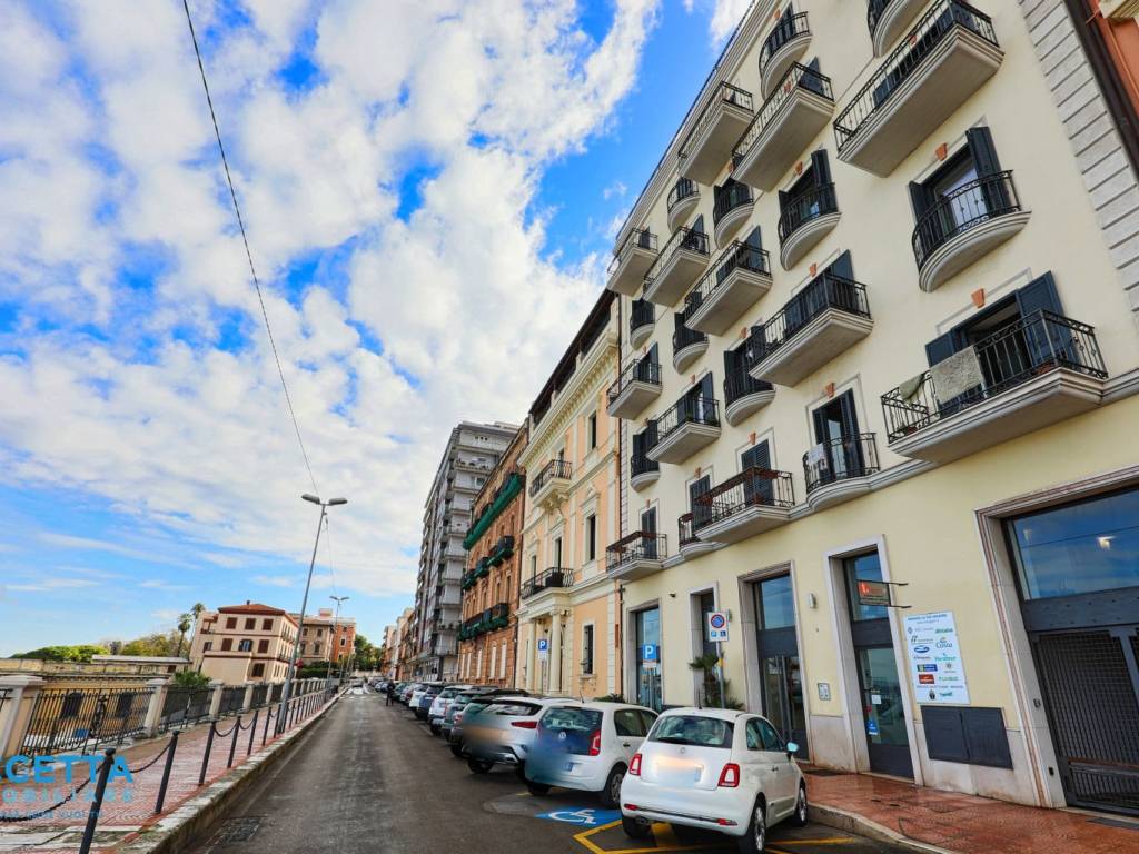 Appartamento a Taranto in Via Roma, 4 - Foto 2