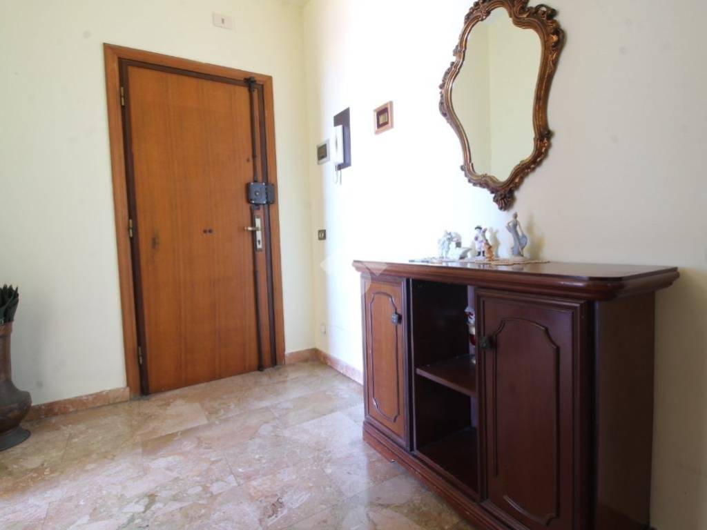 Appartamento a Reggio calabria in Via Emilio Cuzzocrea, 27 - Foto 2