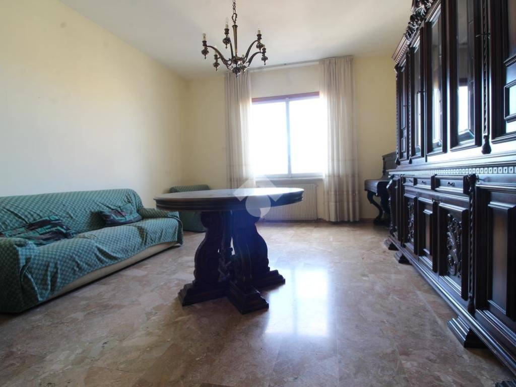 Appartamento a Reggio calabria in Via Emilio Cuzzocrea, 27 - Foto 3