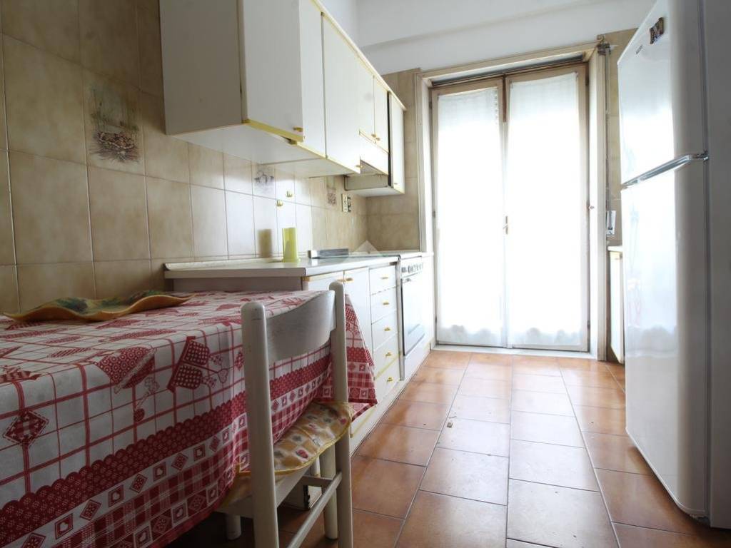 Appartamento a Reggio calabria in Via Emilio Cuzzocrea, 27 - Foto 4