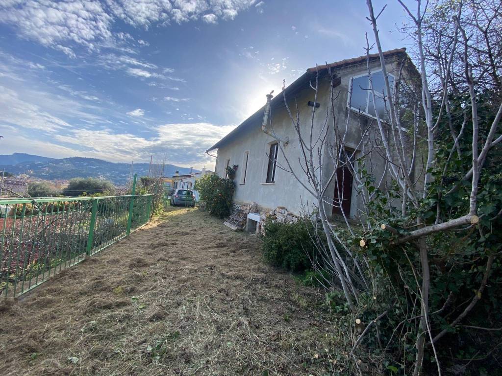 Casa indipendente a Spotorno in Vico Martegiana - Foto 4