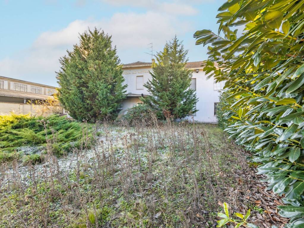 Immobile a Vercelli in VIA DONATO 18/20 - Foto 4