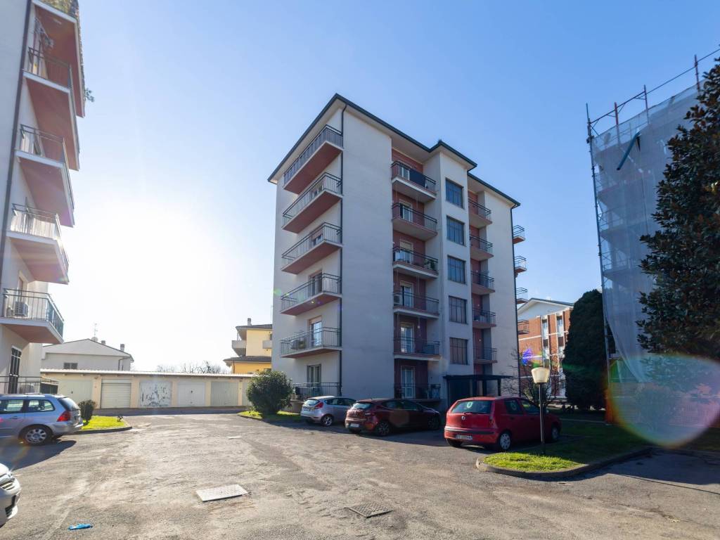 Appartamento a Treviglio in Via Camillo Terni, 34 - Foto 2