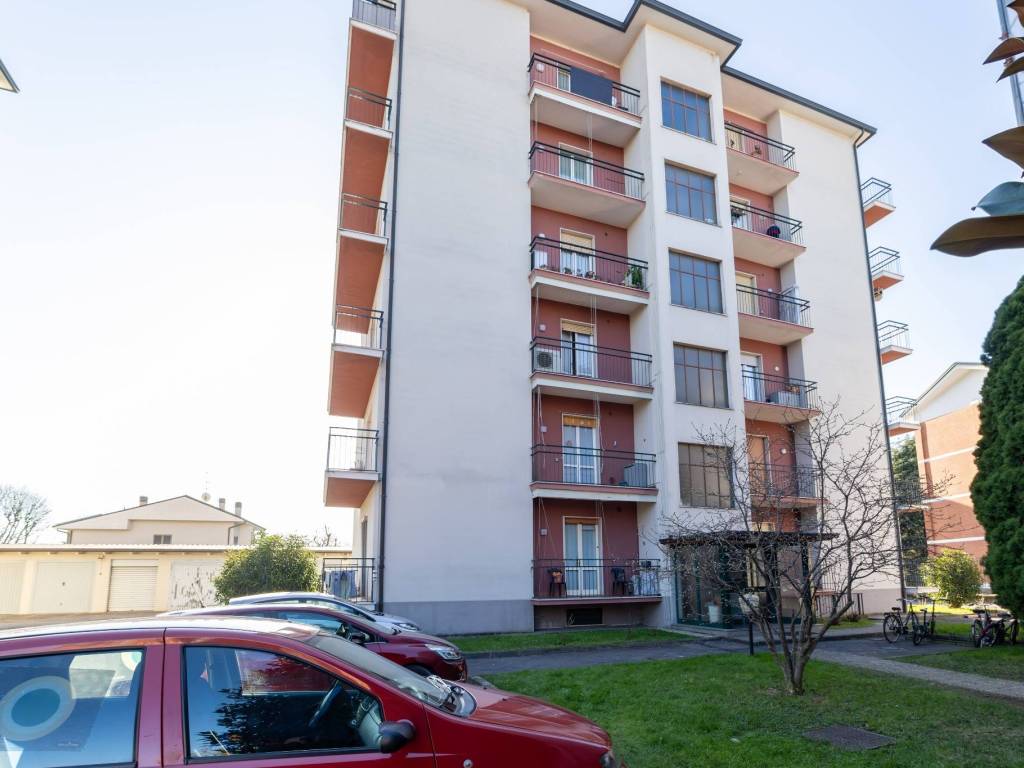 Appartamento a Treviglio in Via Camillo Terni, 34 - Foto 3