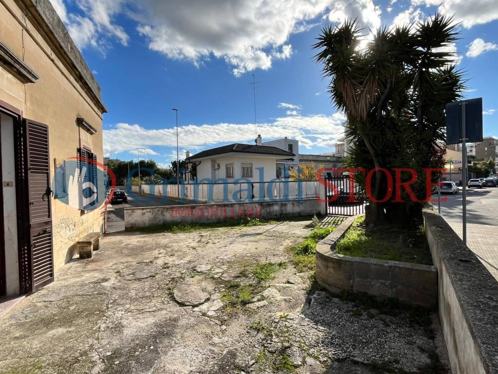 Villa a Lecce in Via Rocco Scotellaro, 2 - Foto 2