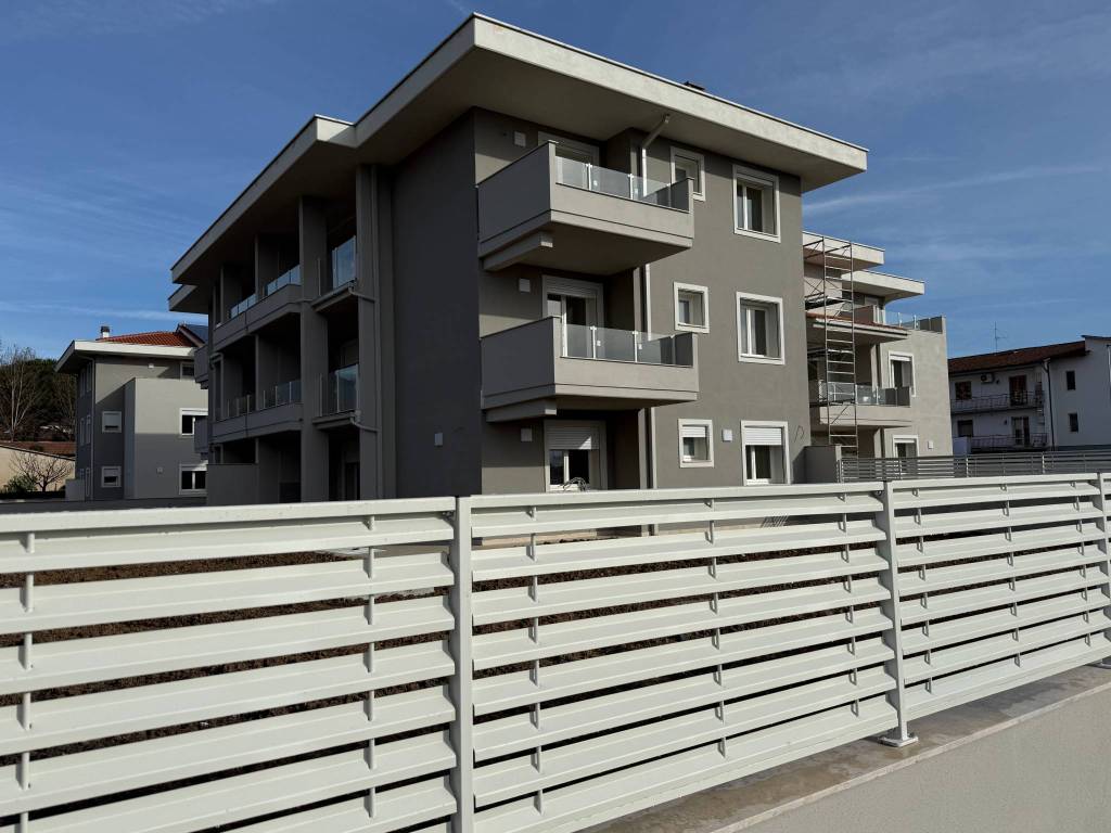 Appartamento a Montemurlo in Via Ruggero Leoncavallo - Foto 2