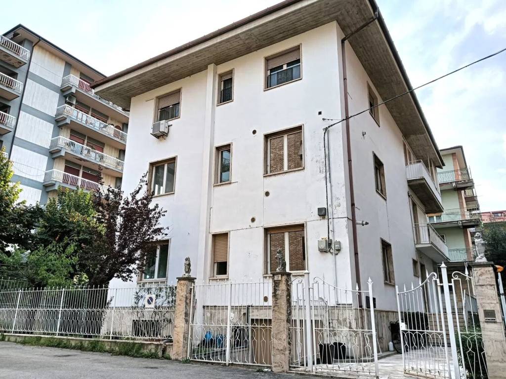 Appartamento a Ascoli piceno in Via Amalfi, 9 - Foto 4