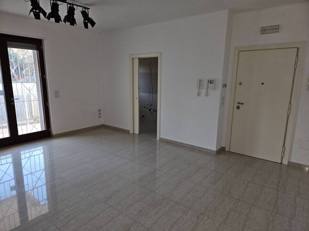 Appartamento a Trani in Via Vittorio Malcangi - Foto 4