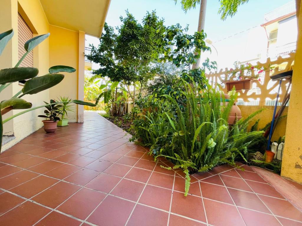 Appartamento a Tortolì in Via P. Catte, 12 - Foto 3