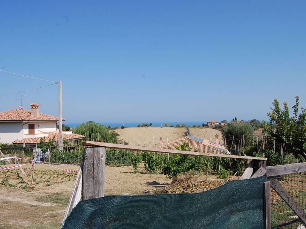 Terreno a Roseto degli abruzzi in Strada Provinciale 19 - Foto 4