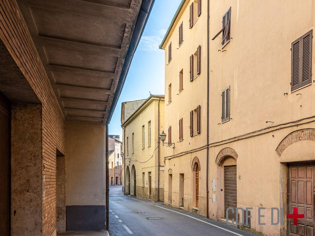 Appartamento a Massa marittima in Via Norma Parenti - Foto 3