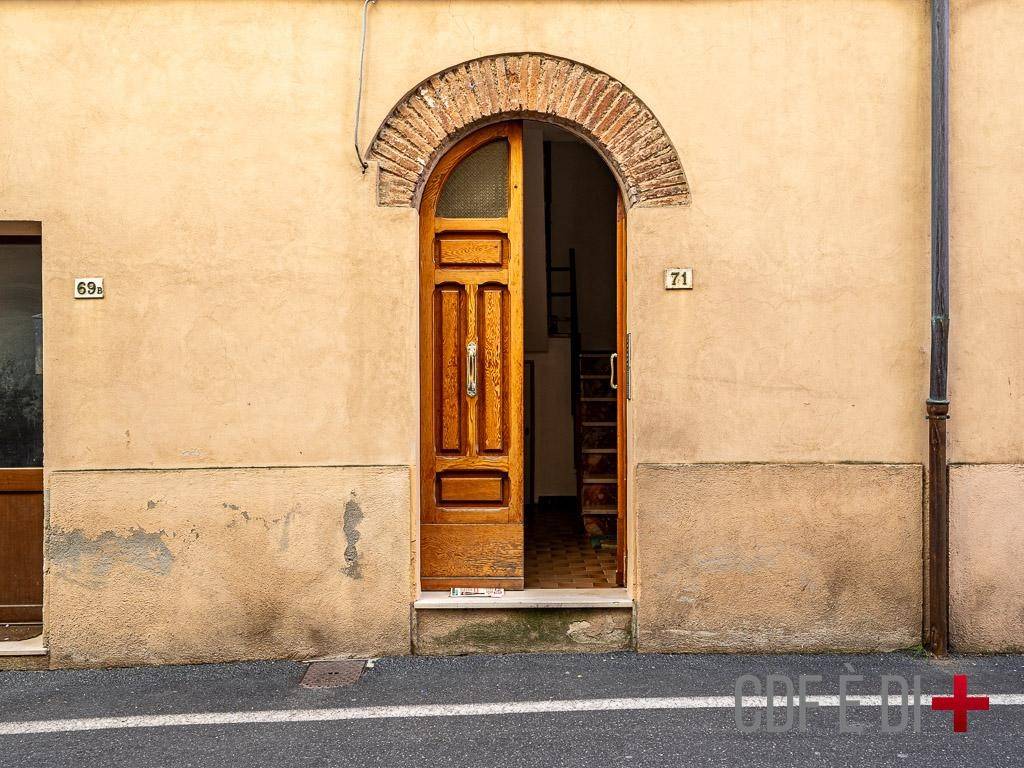 Appartamento a Massa marittima in Via Norma Parenti - Foto 4