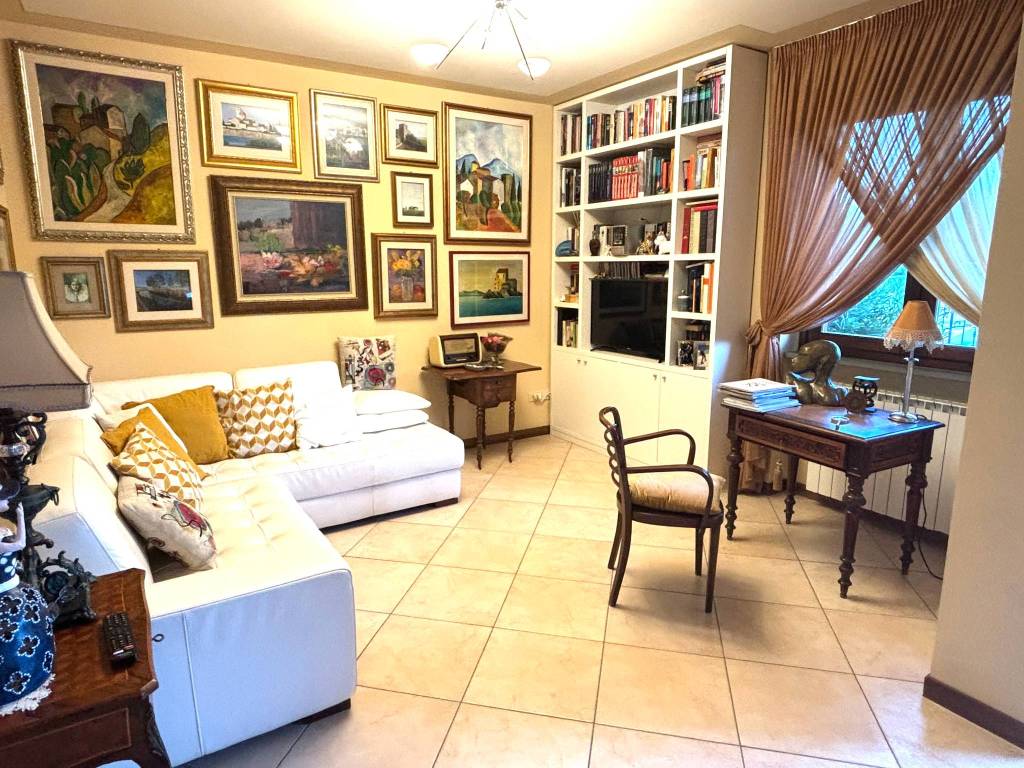 Villa a Serravalle pistoiese in Via Dante Alighieri - Foto 2