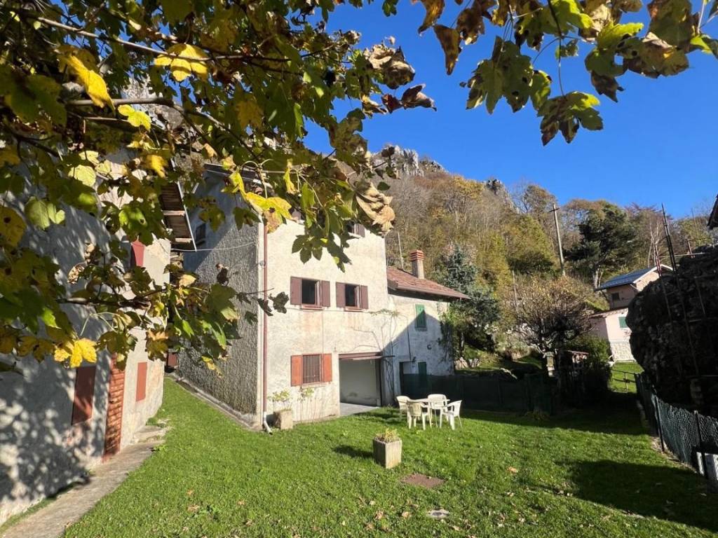 Casa indipendente a Ballabio in Via Zucco - Foto 2