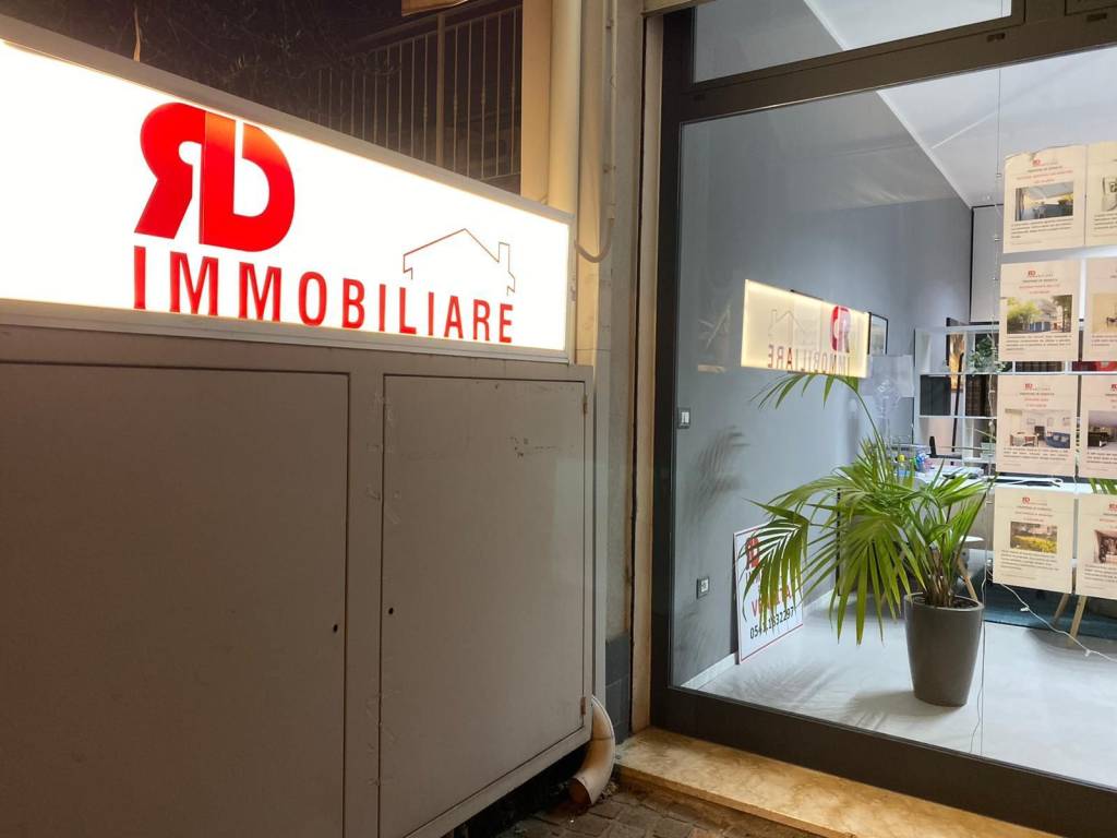 Casa indipendente a Riccione in Viale Trento Trieste, 42 - Foto 3