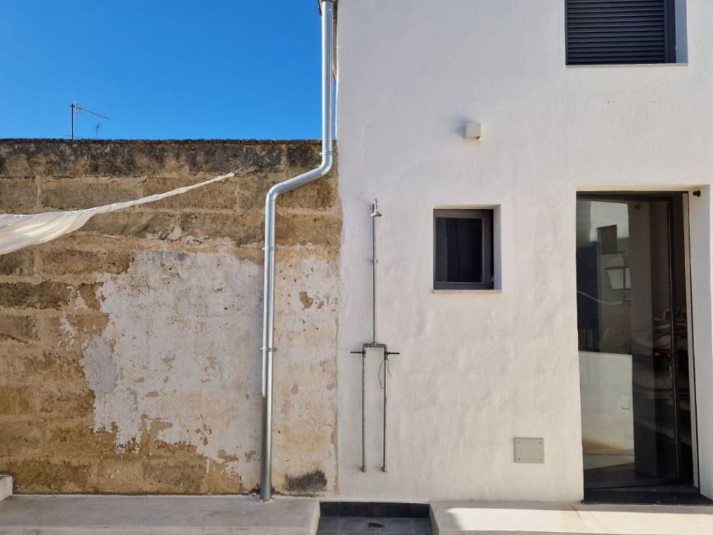 Casa indipendente a Parabita in Via Umberto Biancamano, 12 - Foto 4
