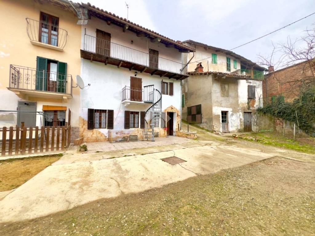 Casa indipendente a Passerano marmorito in Via Maestra - Foto 5