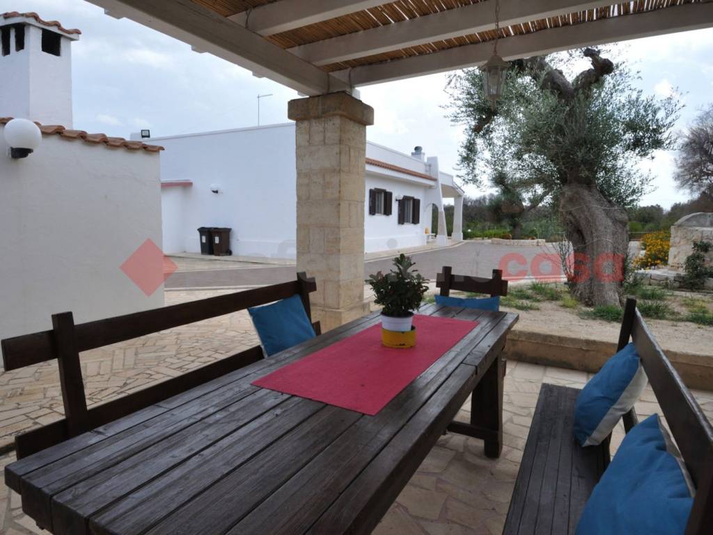 Villa a San vito dei normanni in CONTRADA MONDESCINE, SNC - Foto 2