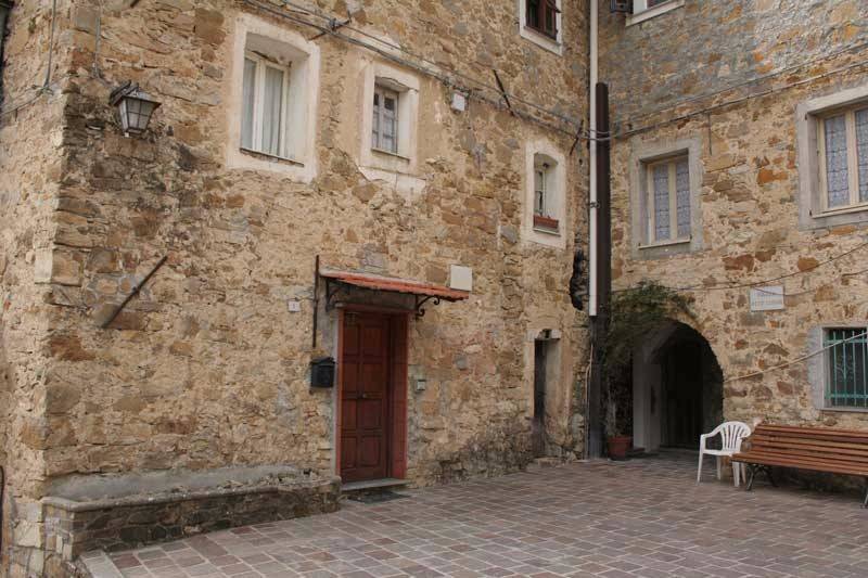 Casa indipendente a Soldano in Frazione Suseneo Chiesa, 705 - Foto 3