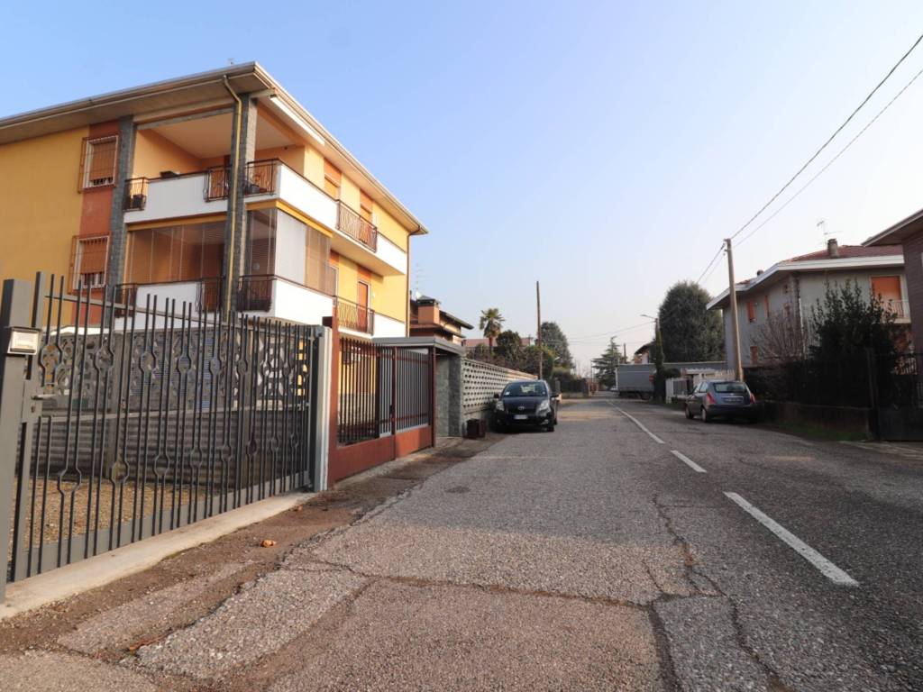 Box / garage a Fagnano olona in Via Monte Cervino, 3 - Foto 4