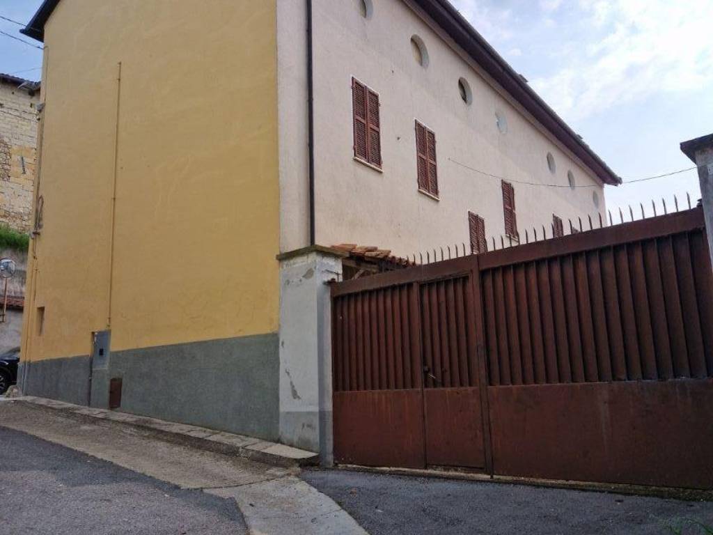 Rustico / casale a Grazzano badoglio in Via Roma, 19 - Foto 2