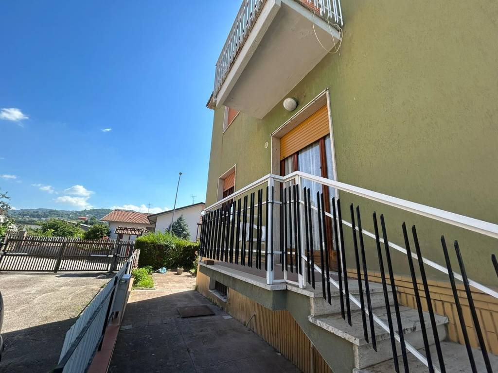 Appartamento a San giorgio del sannio in Via Fellonici - Foto 5