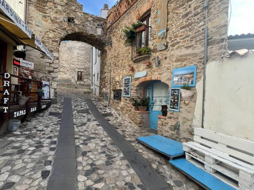 Appartamento a Posada in Via Eleonora d'Arborea - Foto 2