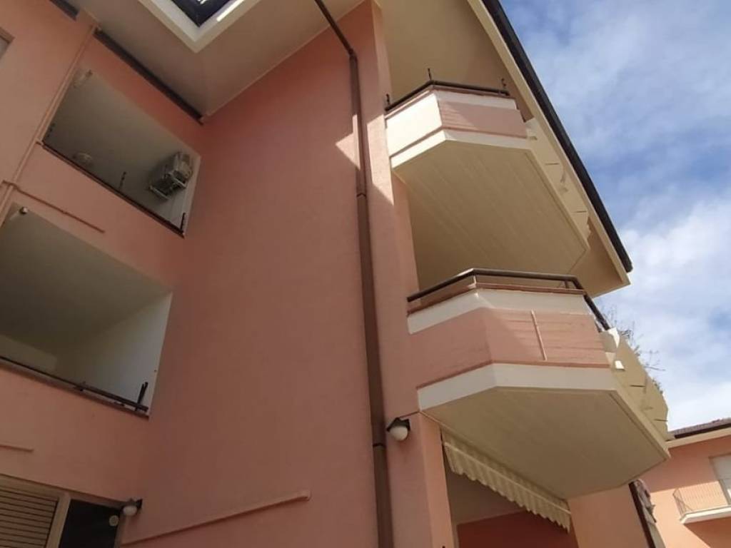 Appartamento a Alba adriatica in Via Sicilia, 12 - Foto 2